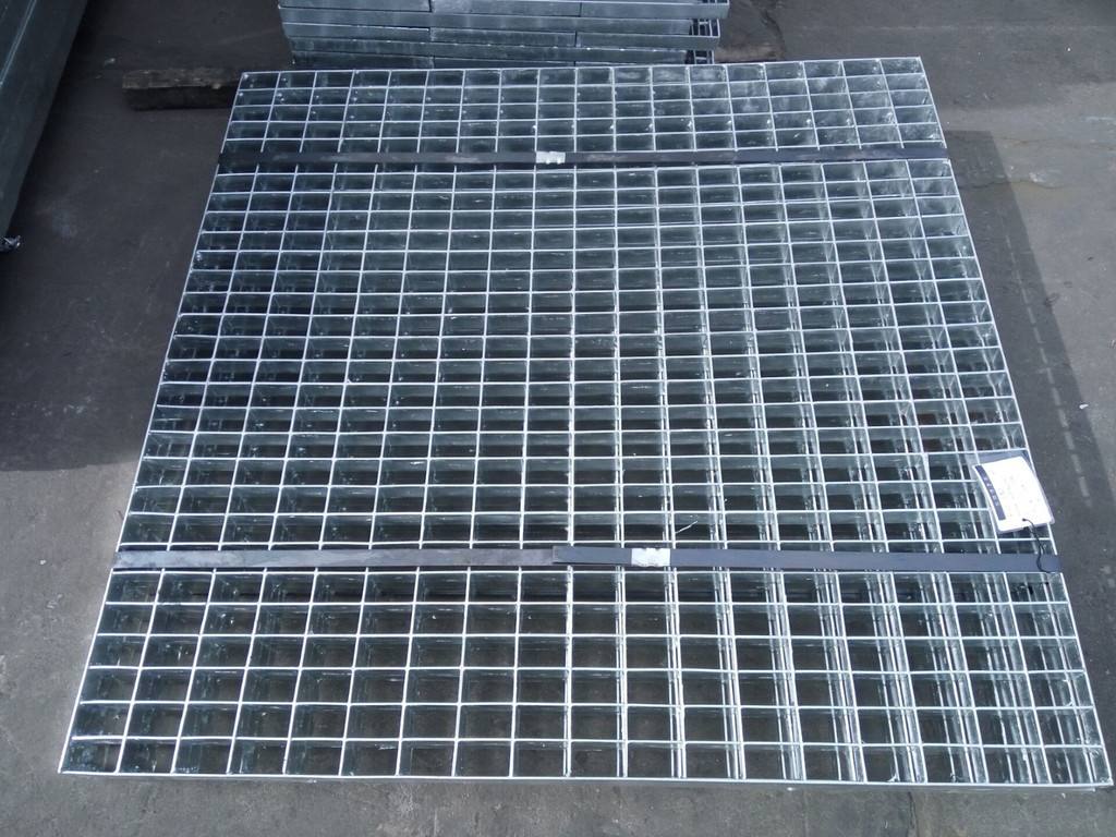 熱鍍鋅鋼格板.jpg 熱鍍鋅鋼格板.jpg